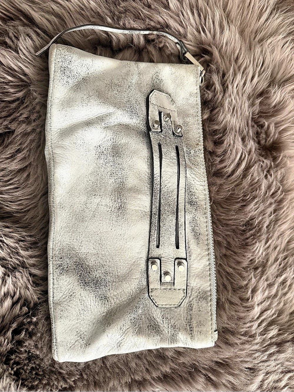 Unique She+Lo  Metallic Leather Wristlet Clutch